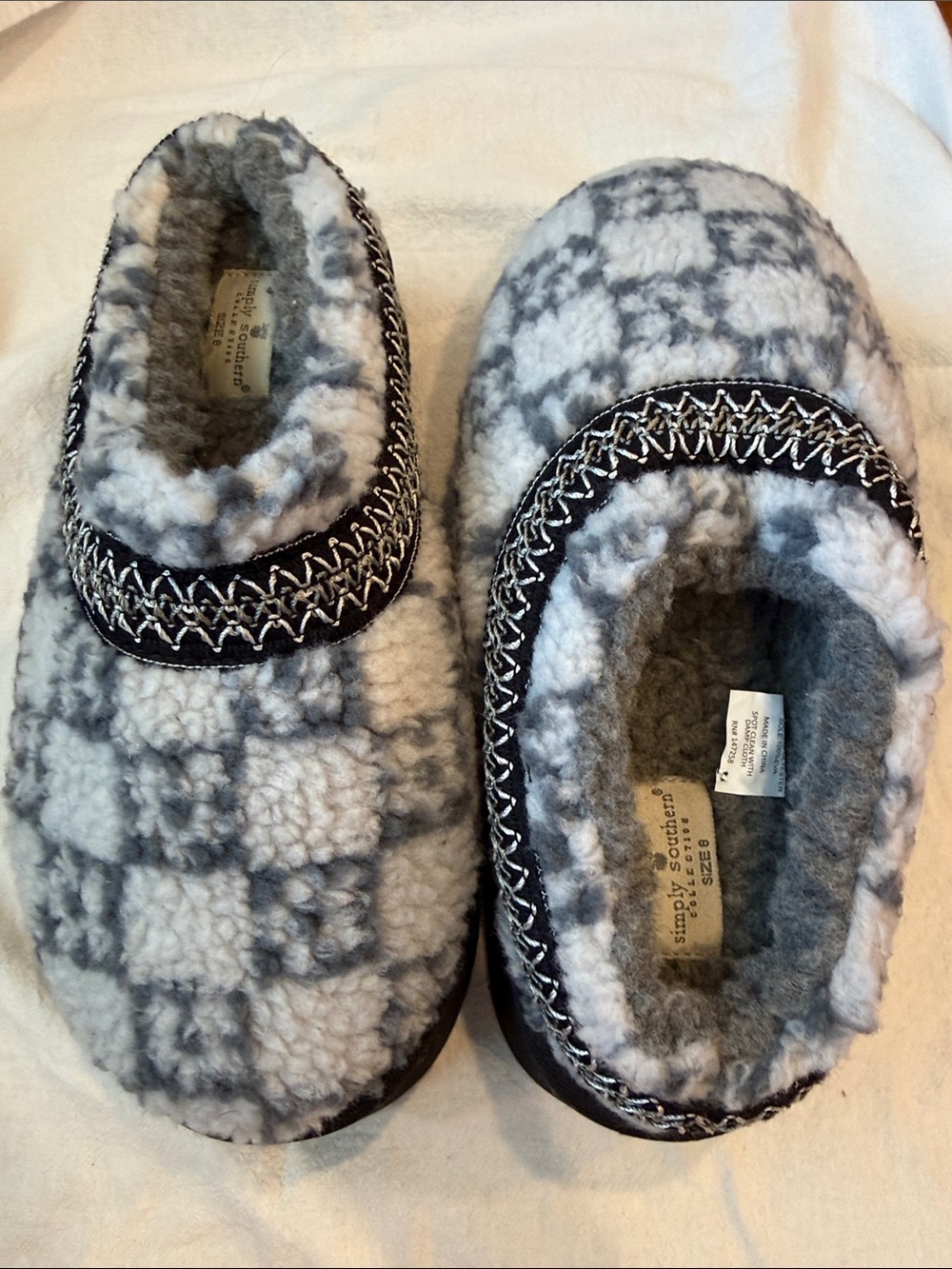 Simply Southern Gray and Cream Fuzzy Lined Boot Slippers NWOT